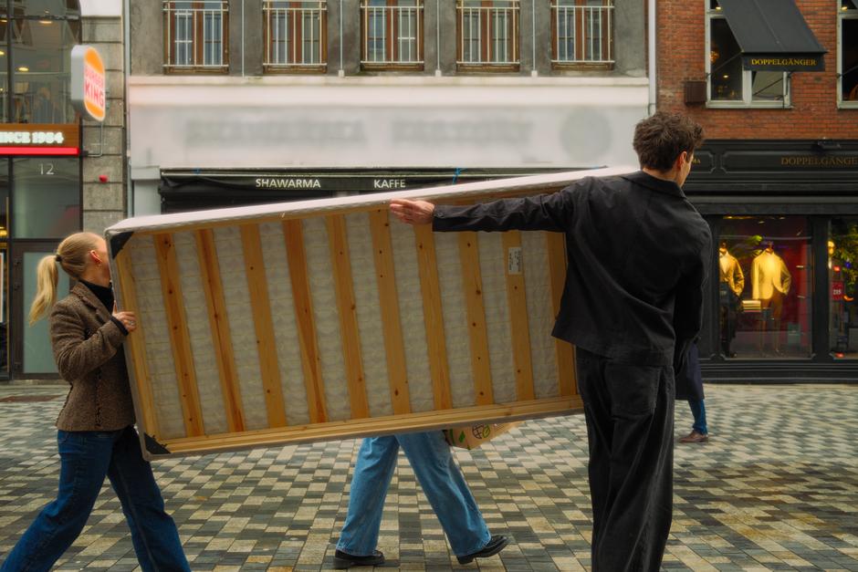 What’s the Best Time of Year to Buy a Mattress for a Better Night’s Sleep and Save Money